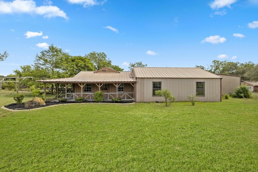 More Photos Of 3220 Farm-To-Market 2086, Temple Distribution For Lease
