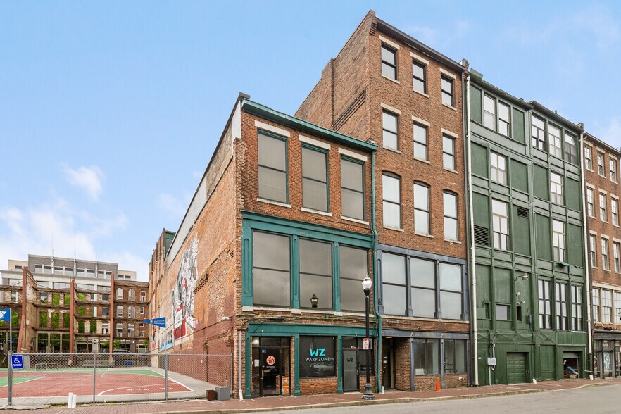 More Photos Of 623 W Main St, Louisville Office For Sale