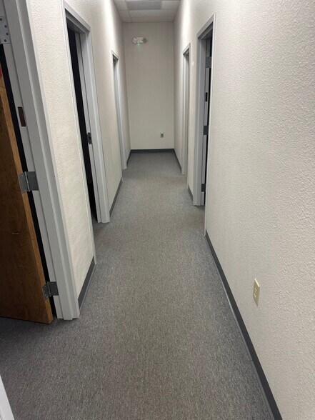 More Photos Of 8800 49th St N, Pinellas Park Unknown For Lease