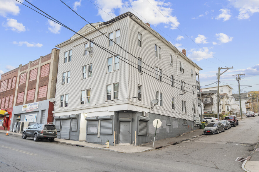 Primary Photo Of 138 Cherry St, Waterbury Apartments For Sale