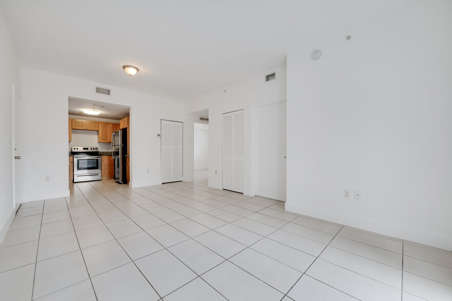 More Photos Of 750 SW 2nd St, Miami Apartments For Sale
