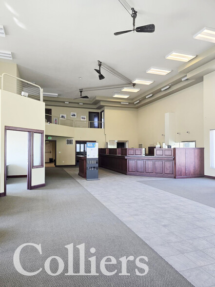 More Photos Of 1715 Pole Line Rd E, Twin Falls Bank For Sale