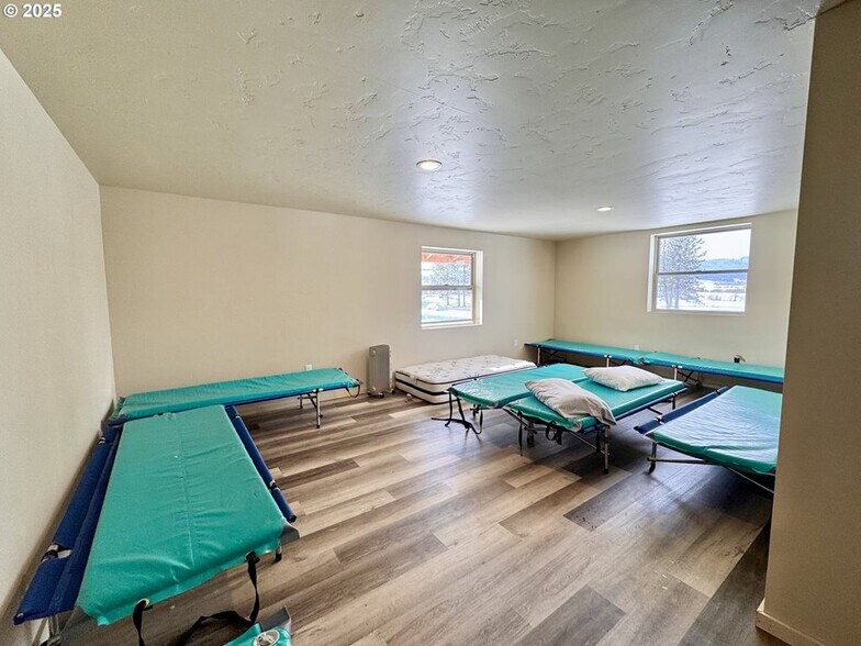 More Photos Of 38481 Sawmill Cutoff Ln, Halfway Warehouse For Sale