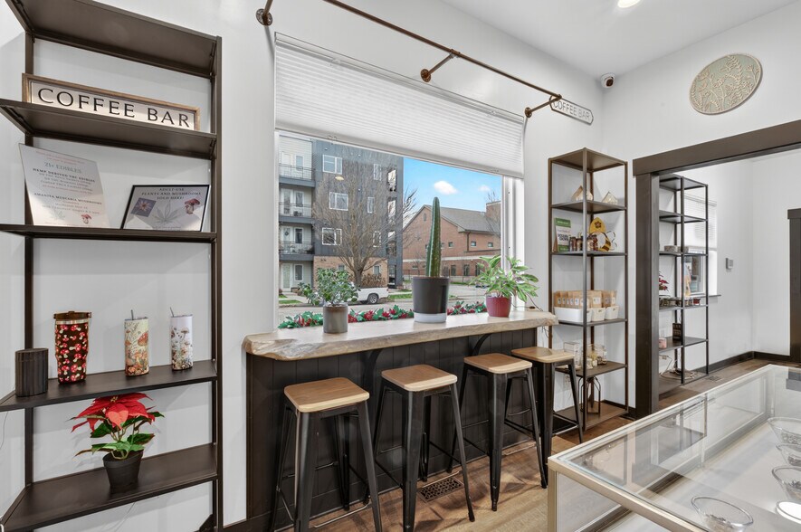 More Photos Of 1102 Linden St, Indianapolis Specialty For Lease