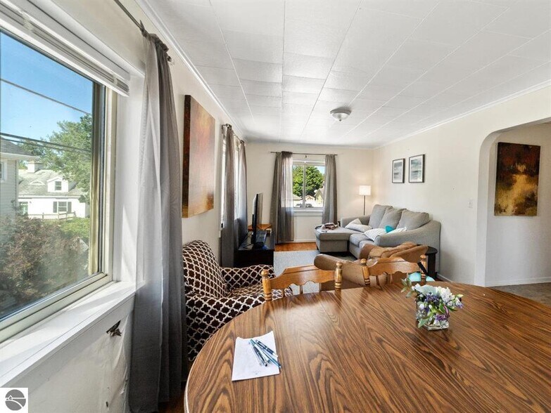 More Photos Of 180 S Benzie Blvd, Beulah Storefront Retail Office For Sale