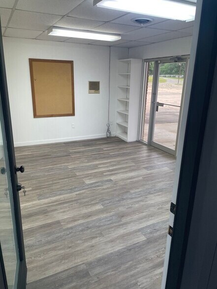 More Photos Of 3000 S Muskogee Ave, Tahlequah Industrial For Lease