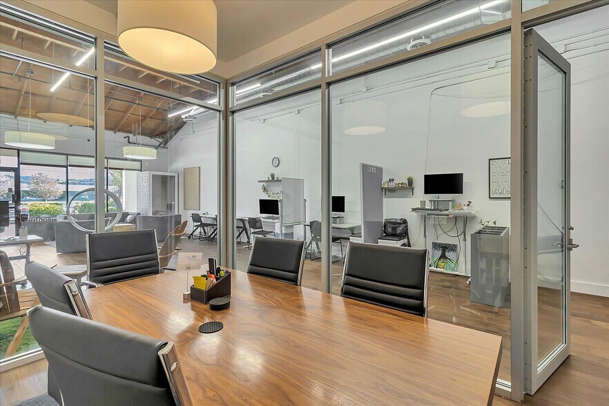 More Photos Of 335 Convention Way, Redwood City Unknown For Lease