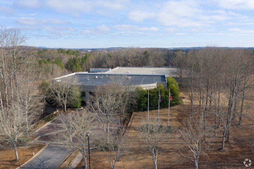 More Photos Of 1001 Windward Concourse, Alpharetta Industrial For Lease