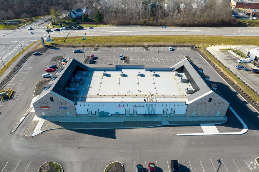 More Photos Of 50 Coughlin Ln, Delaware Storefront Retail Office For Lease