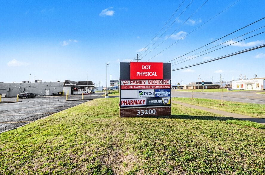More Photos Of 33200 Dequindre Rd, Sterling Heights Medical For Lease