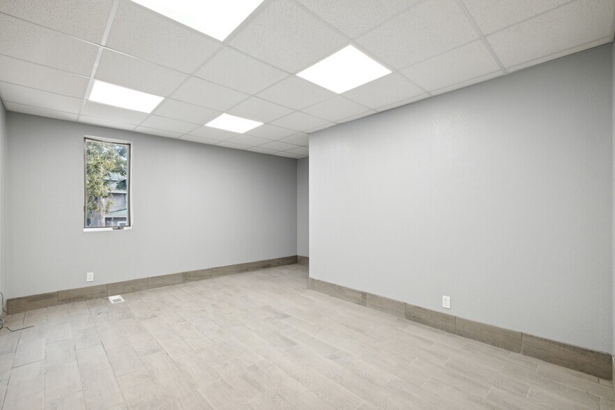 More Photos Of 3438-3446 Snelling Ave S, Minneapolis Distribution For Lease