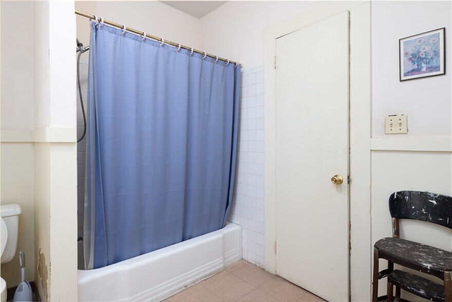 More Photos Of 59 Central Ave, Waterbury Office For Sale