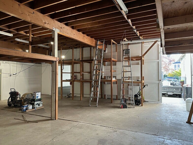 More Photos Of 634 5th Ave, San Rafael Storefront For Lease