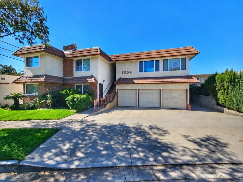 Primary Photo Of 1304 5th St, Glendale Multifamily For Sale