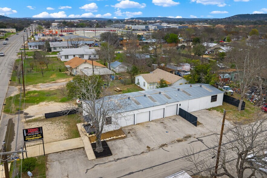 More Photos Of 2610 Memorial Blvd, Kerrville Industrial For Sale