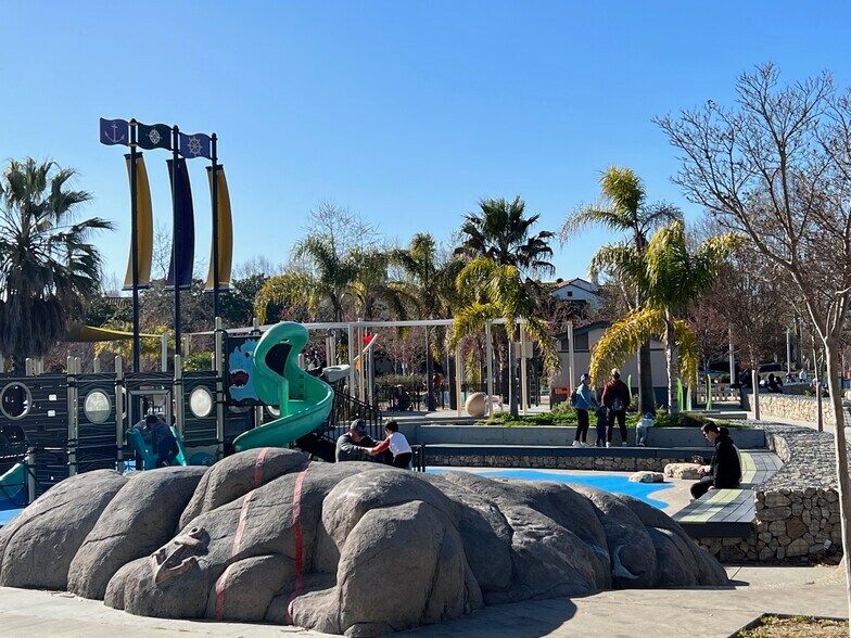 More Photos Of 537-539 E Weddell Dr, Sunnyvale Schools For Sale