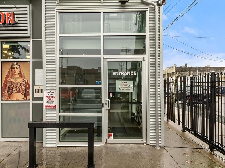 More Photos Of 2646 Auburn St, Abbotsford Office For Lease