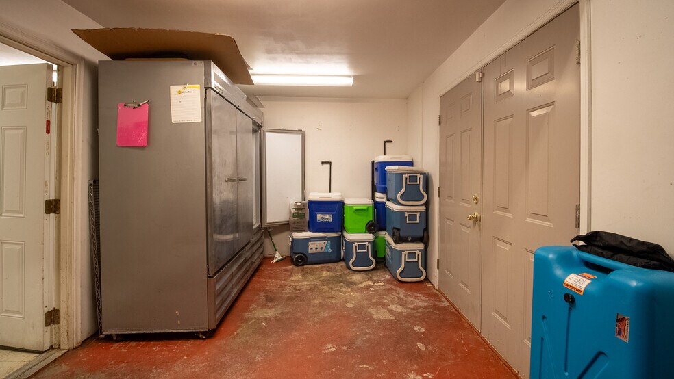 More Photos Of 300 S Main St, Pine Island Restaurant For Sale