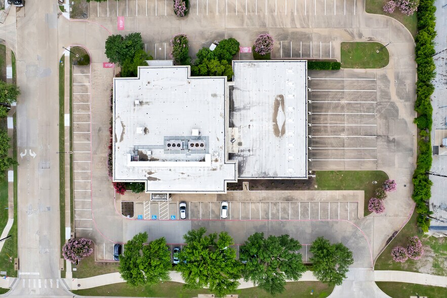 More Photos Of 601 N Plano Rd, Richardson Office For Sale