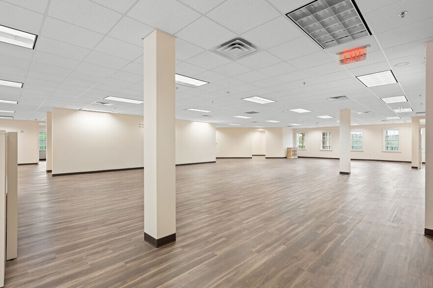 More Photos Of 112 Long Hollow Pike, Goodlettsville Office For Lease