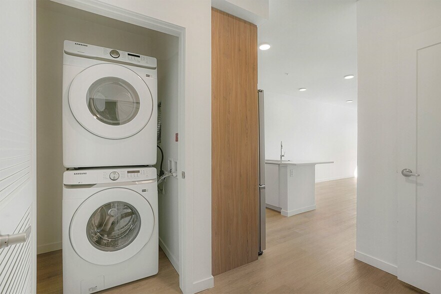 More Photos Of 1010 N Santa Fe Dr, Denver Apartments For Lease