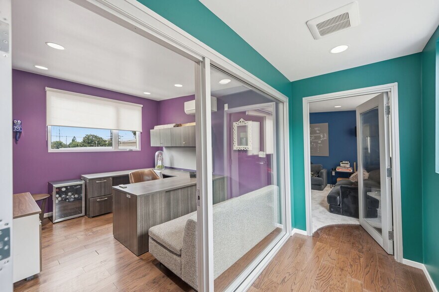 More Photos Of 1674 Corinth Ave, Los Angeles Office For Sale