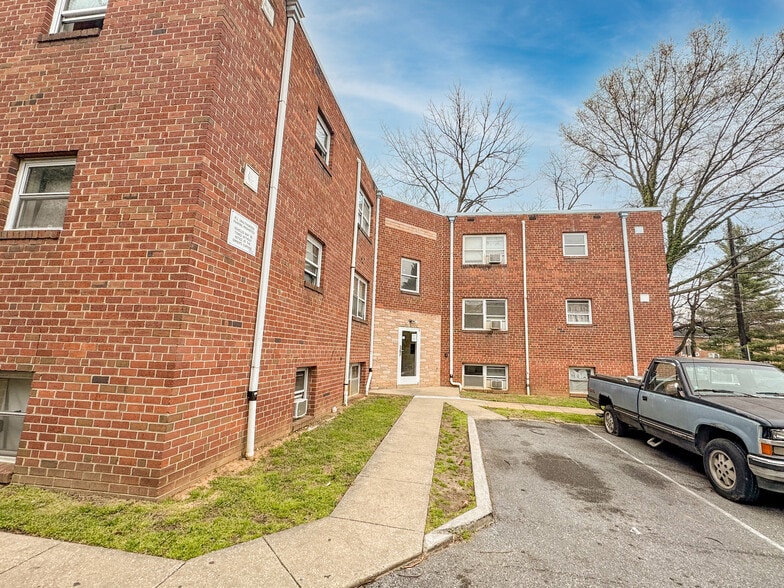 More Photos Of 6124 41st Ave, Hyattsville Apartments For Sale