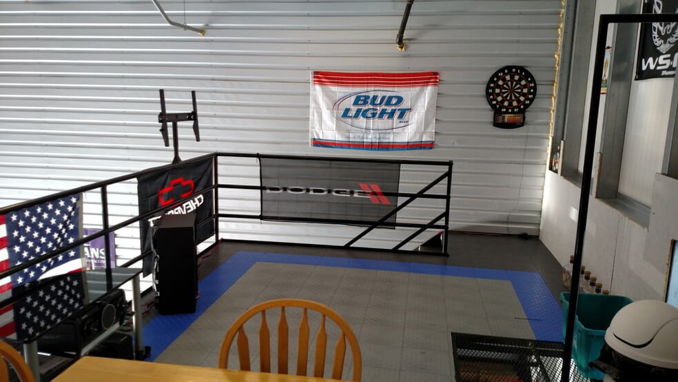 More Photos Of 7352 Greenridge Rd, Windsor Warehouse For Sale