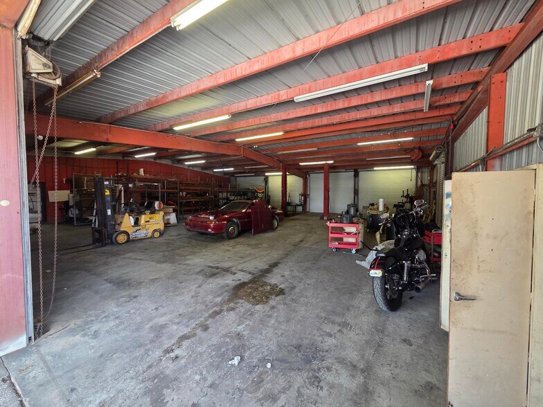 More Photos Of 5620 E Dr Martin Luther King Jr Blvd, Tampa Auto Repair For Sale