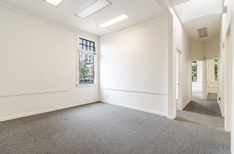 More Photos Of 451 2nd St, Oakland Storefront Retail Office For Lease
