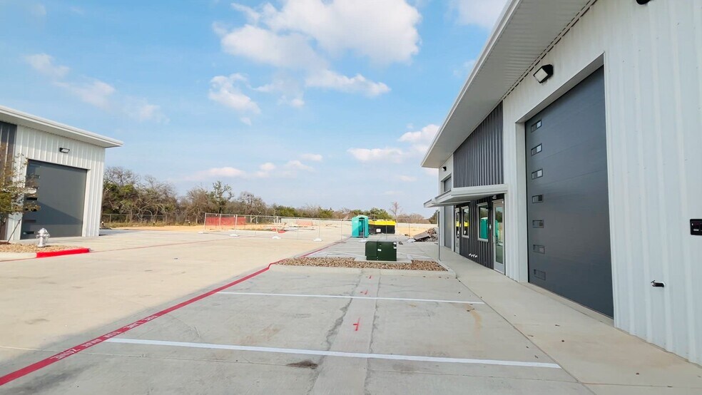 More Photos Of 1304 Leander Dr, Leander Industrial For Sale