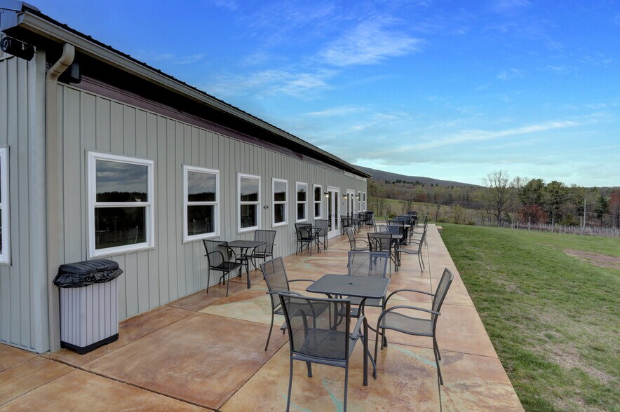 More Photos Of 596 Harman Rd, Halifax Winery Vineyard For Sale