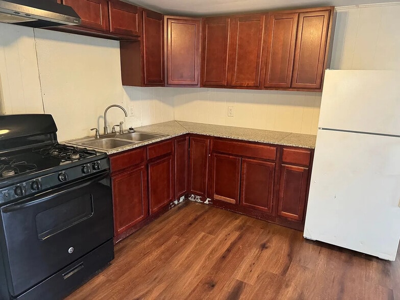 More Photos Of 223-227 E Dominick St, Rome Storefront Retail Residential For Sale