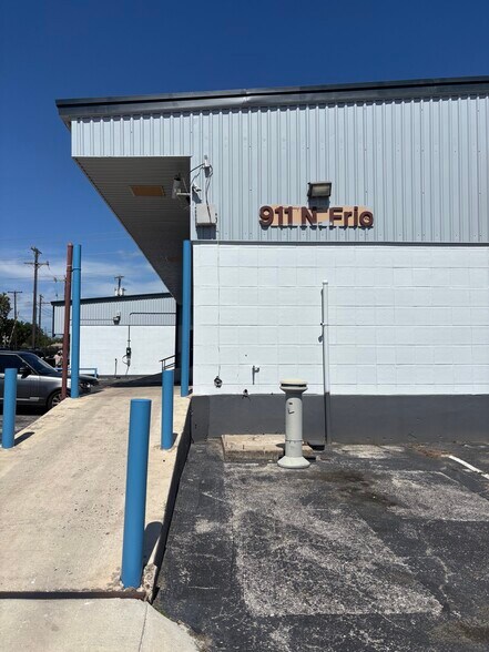 More Photos Of 911 N Frio St, San Antonio Manufacturing For Lease