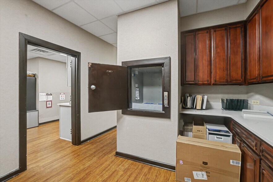 More Photos Of 3660 Hartsfield Rd, Tallahassee Office For Sale