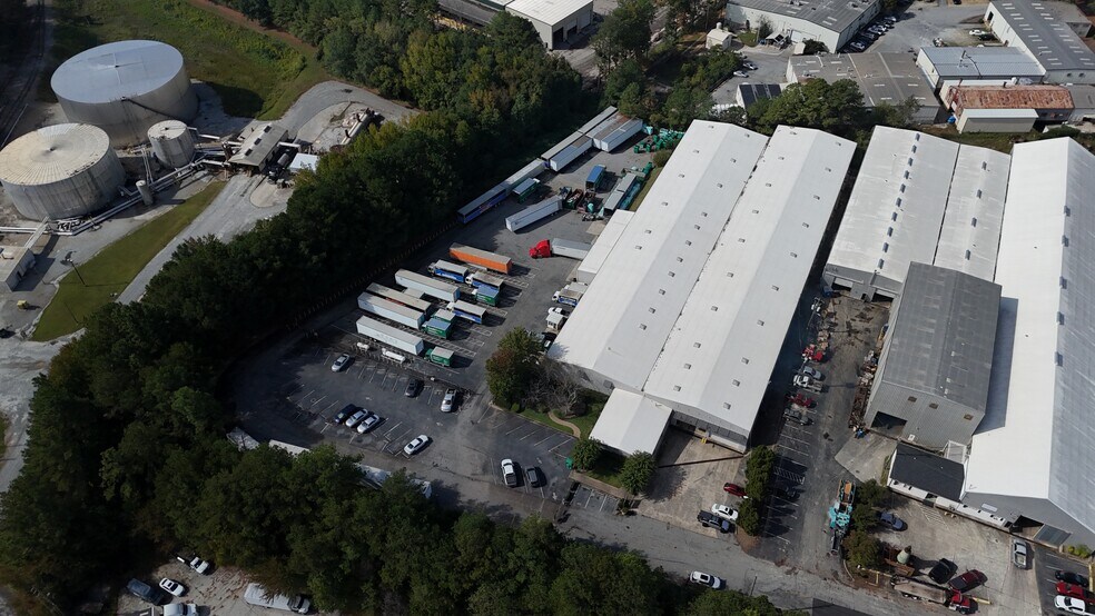 More Photos Of 6200 Ross Rd, Doraville Warehouse For Lease