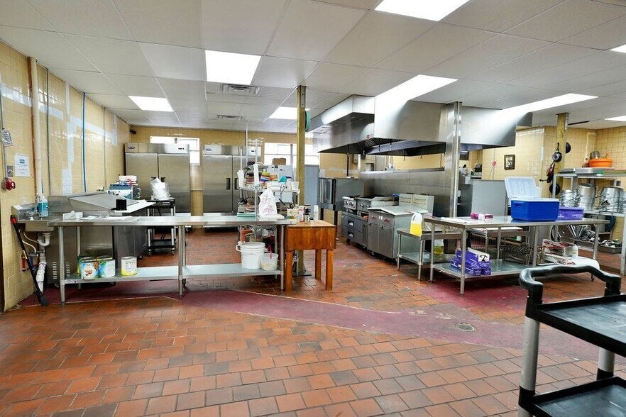 More Photos Of 206 NW 4th St, Big Spring Restaurant For Sale