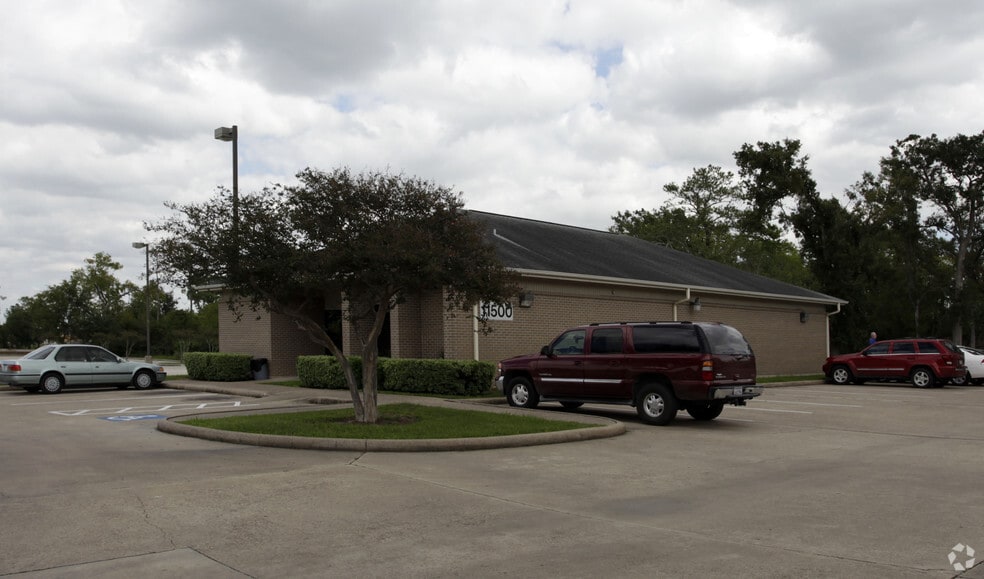 More Photos Of 11500 Market Street Rd, Houston Office For Lease
