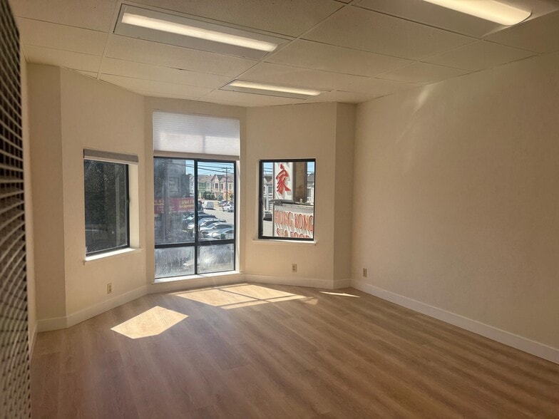 More Photos Of 2578 Noriega St, San Francisco Storefront Retail Office For Lease