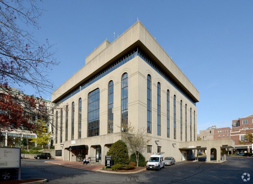 More Photos Of 174 Union St, New Bedford Office Residential For Lease