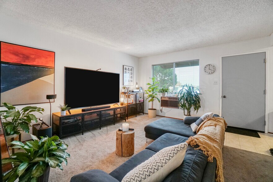 More Photos Of 2714 New Jersey St, Los Angeles Multifamily For Sale