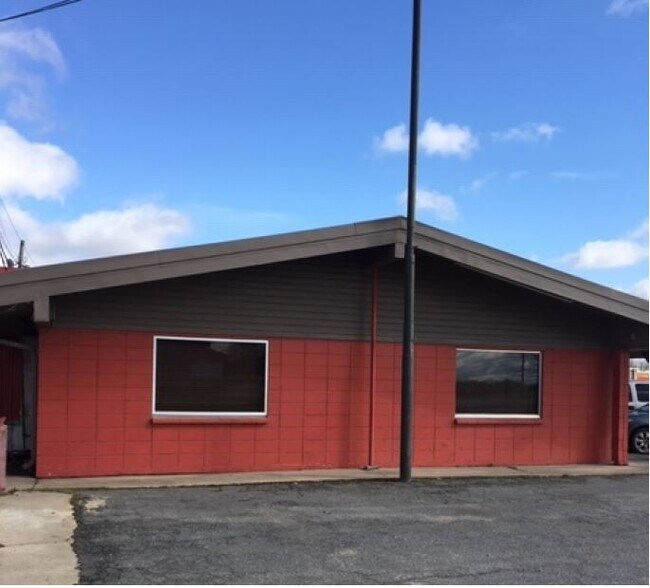More Photos Of 4711 Highway 65 S, Pine Bluff Convenience Store For Sale
