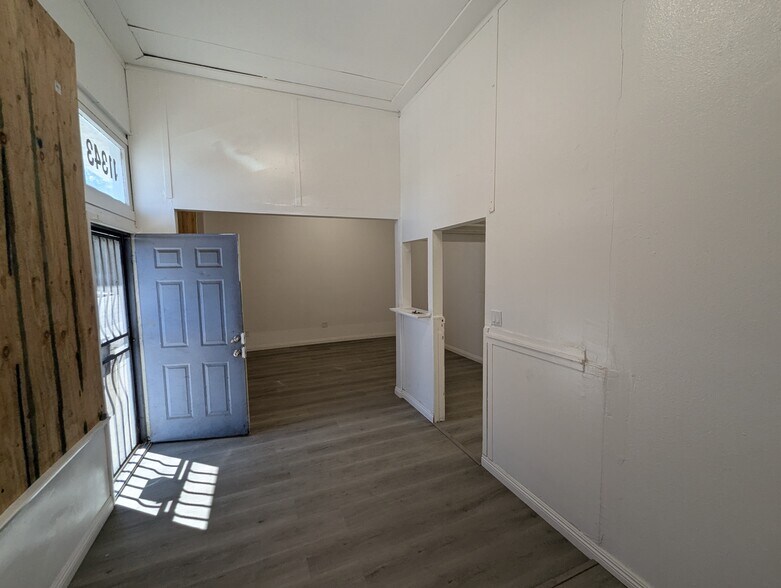 More Photos Of 11343 Stewart St, El Monte Warehouse For Sale