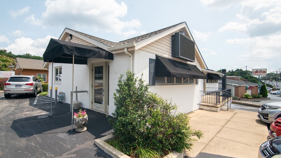 More Photos Of 3407 Lancaster Pike, Wilmington Office For Sale