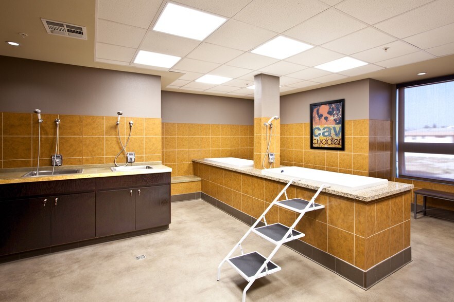 More Photos Of 421 W Broadway, Long Beach Multifamily For Sale