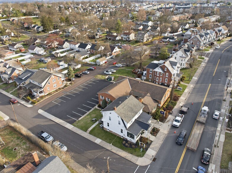 More Photos Of 307 E Broad St, Souderton Medical For Lease