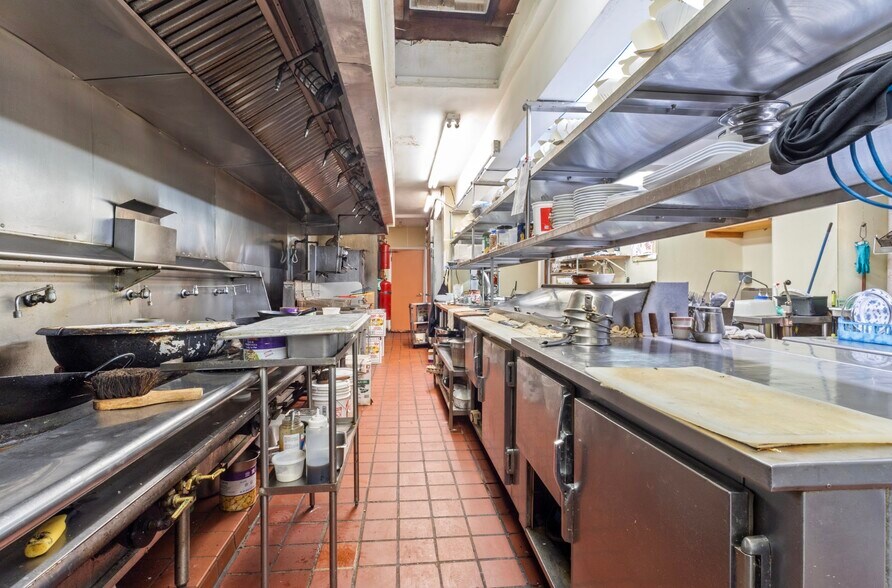 More Photos Of 376 Bullocks Point Ave, Riverside Restaurant For Sale