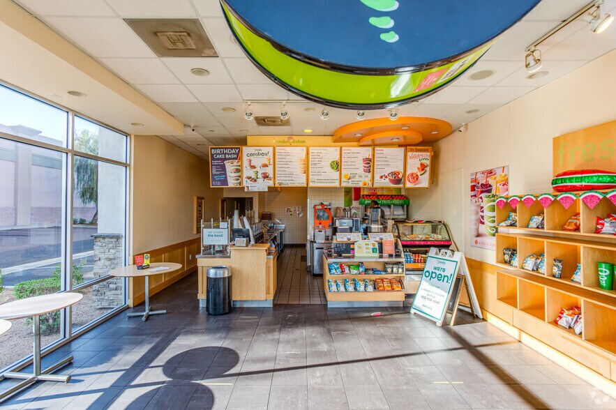 More Photos Of 2737 W Thunderbird Rd, Phoenix Freestanding For Sale