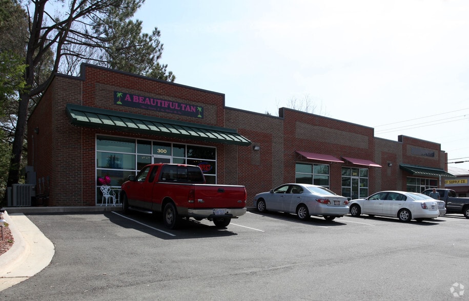 More Photos Of 133 E Main St, Youngsville General Retail For Lease