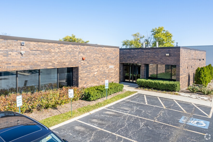 More Photos Of 2605 W 22nd St, Oak Brook Medical For Lease
